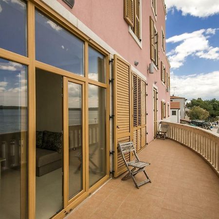 Rotonda Inn Novigrad Novigrad  Екстер'єр фото