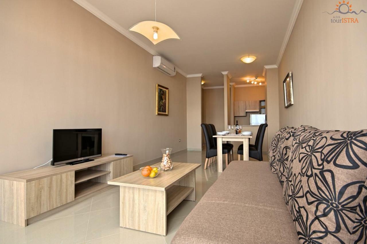 Rotonda Inn Novigrad Novigrad  Екстер'єр фото