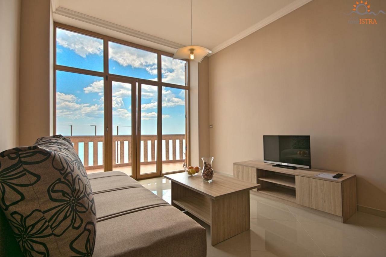 Rotonda Inn Novigrad Novigrad  Екстер'єр фото