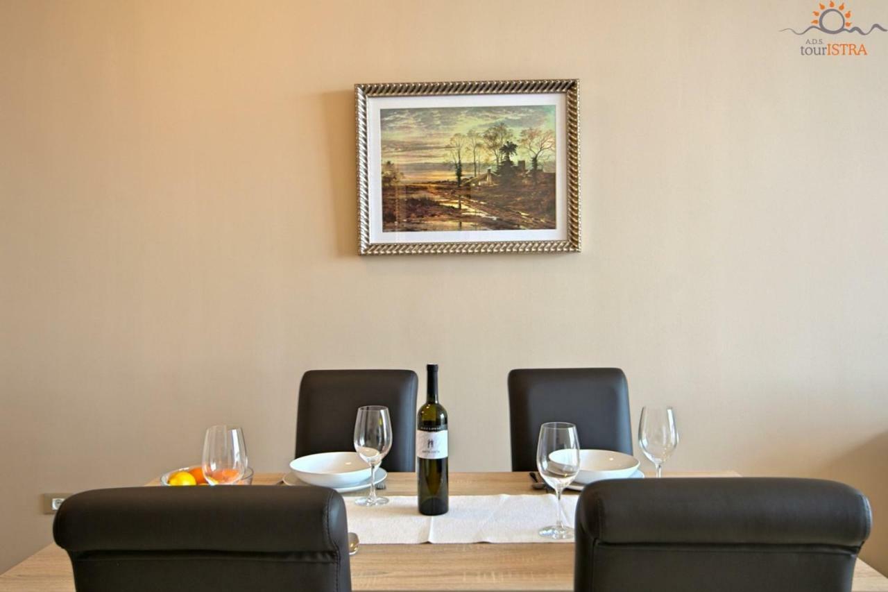 Rotonda Inn Novigrad Novigrad  Екстер'єр фото
