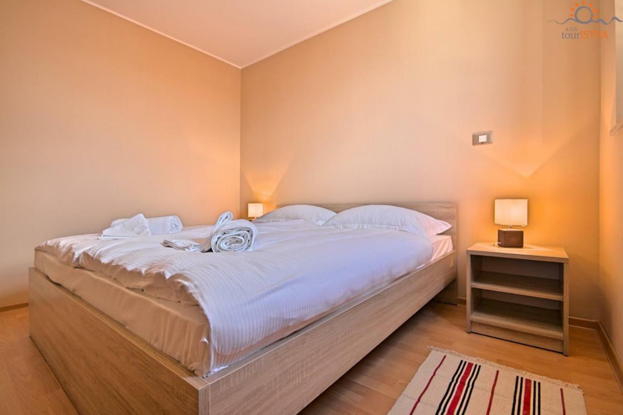 Rotonda Inn Novigrad Novigrad  Екстер'єр фото
