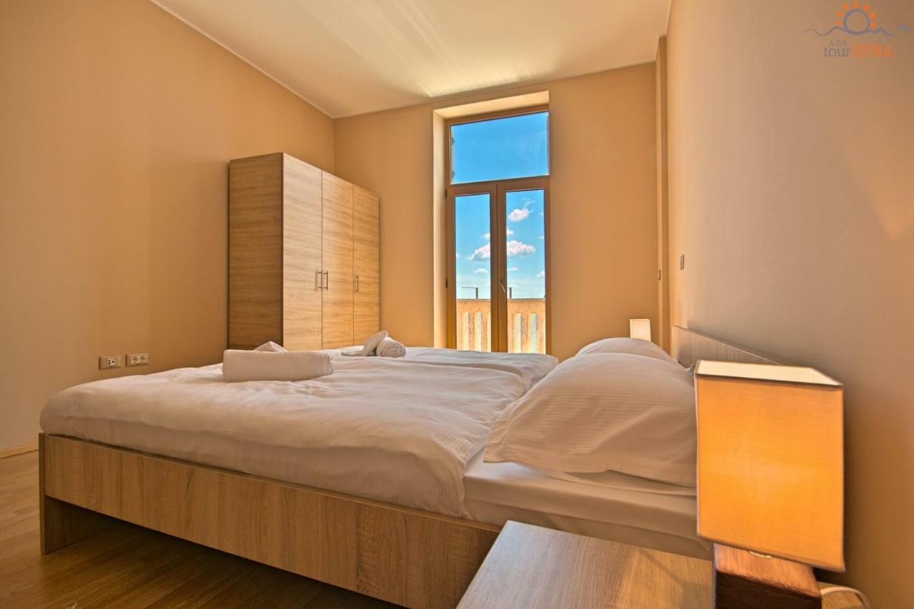Rotonda Inn Novigrad Novigrad  Екстер'єр фото