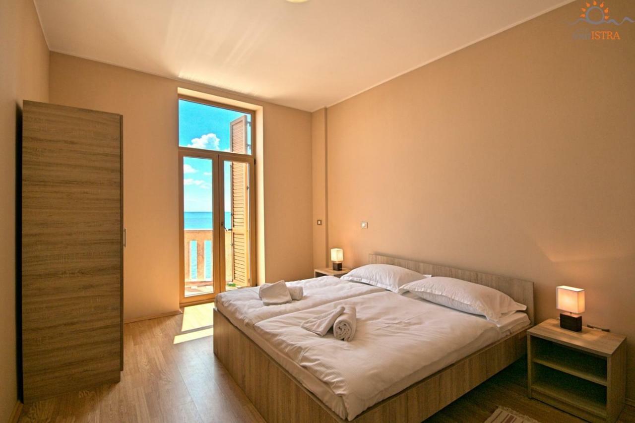 Rotonda Inn Novigrad Novigrad  Екстер'єр фото